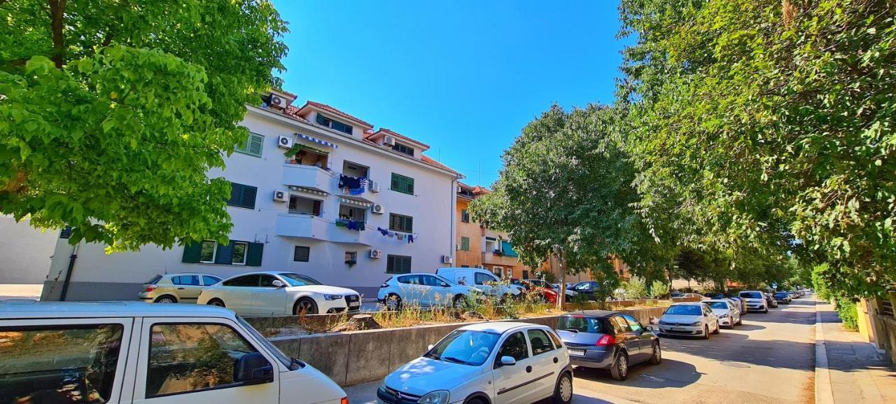 Attic Split Apartment Near City Centre Bagian luar foto