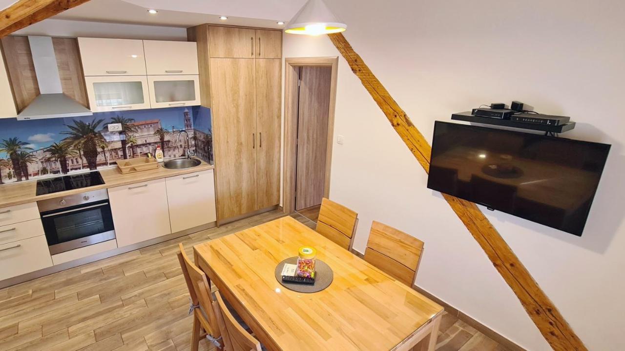 Attic Split Apartment Near City Centre Bagian luar foto