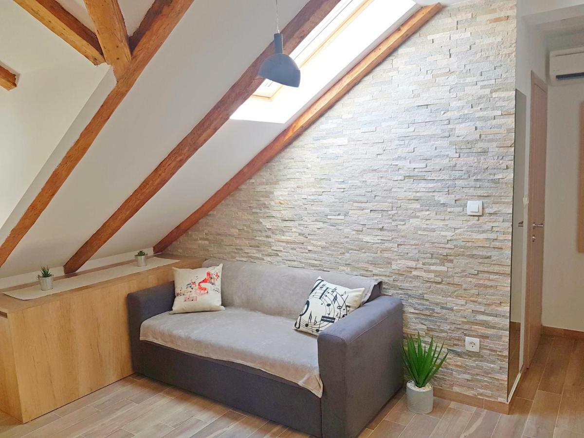 Attic Split Apartment Near City Centre Bagian luar foto